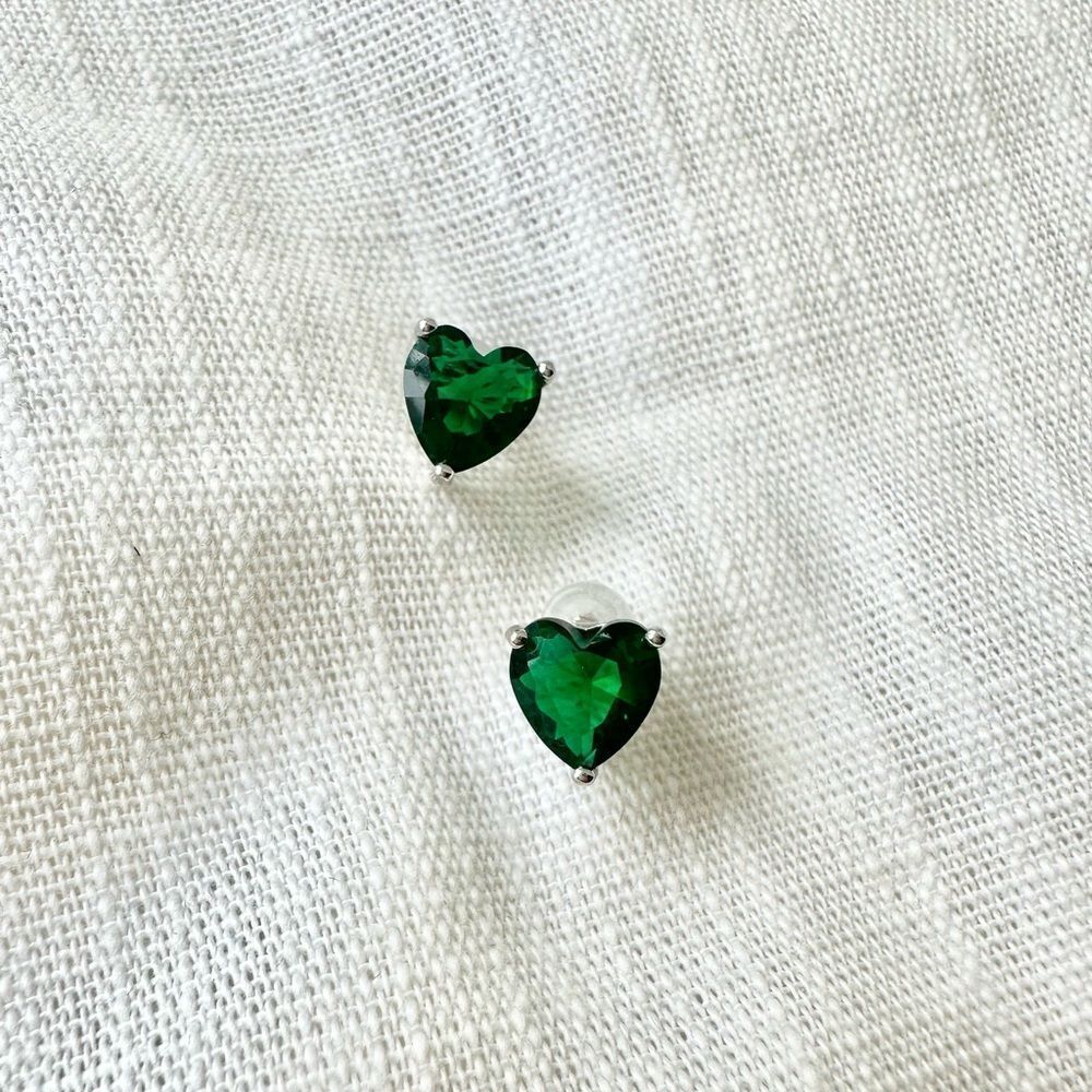 Heart-Shaped Emerald Green Stud Earrings